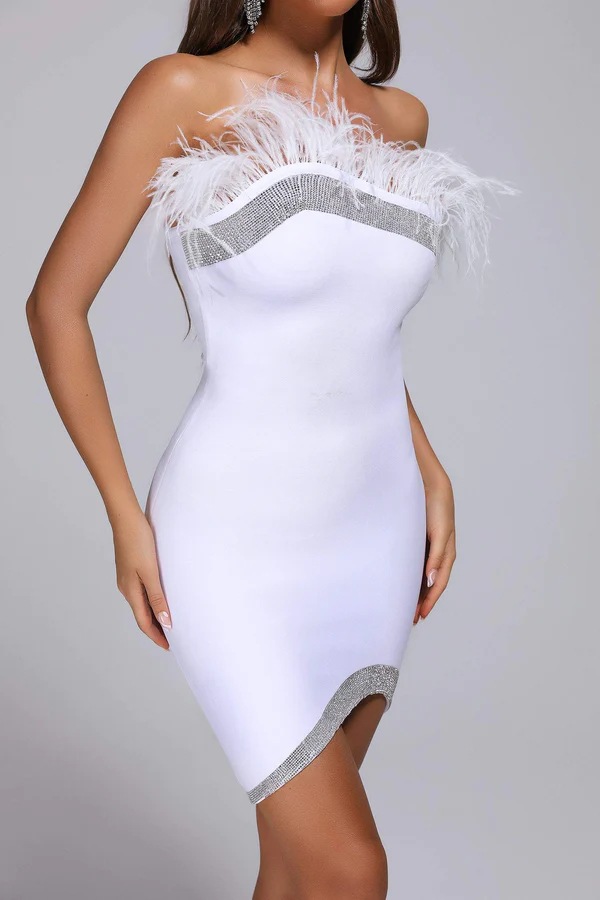 Luxurious Feather & Rhinestone Bodycon Dress – Elegant Strapless Mini Bandage Gown for Party & Club BA346
