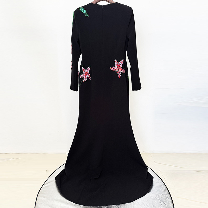 Luxurious Black Lace Long Sleeve Evening Gown with Crystal Jeweled Collar - Elegant Floor-Length Formal Gala & Wedding Guest Dress 9107