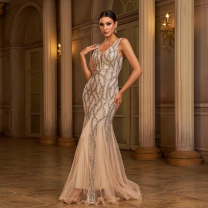 Sleek Mermaid Sequin & Tulle Prom Dress | Elegant V-Neck Sleeveless Evening Gown for Weddings & Galas gm90173