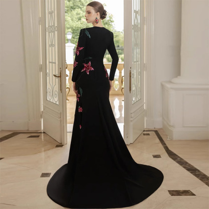 Luxurious Black Lace Long Sleeve Evening Gown with Crystal Jeweled Collar - Elegant Floor-Length Formal Gala & Wedding Guest Dress 9107