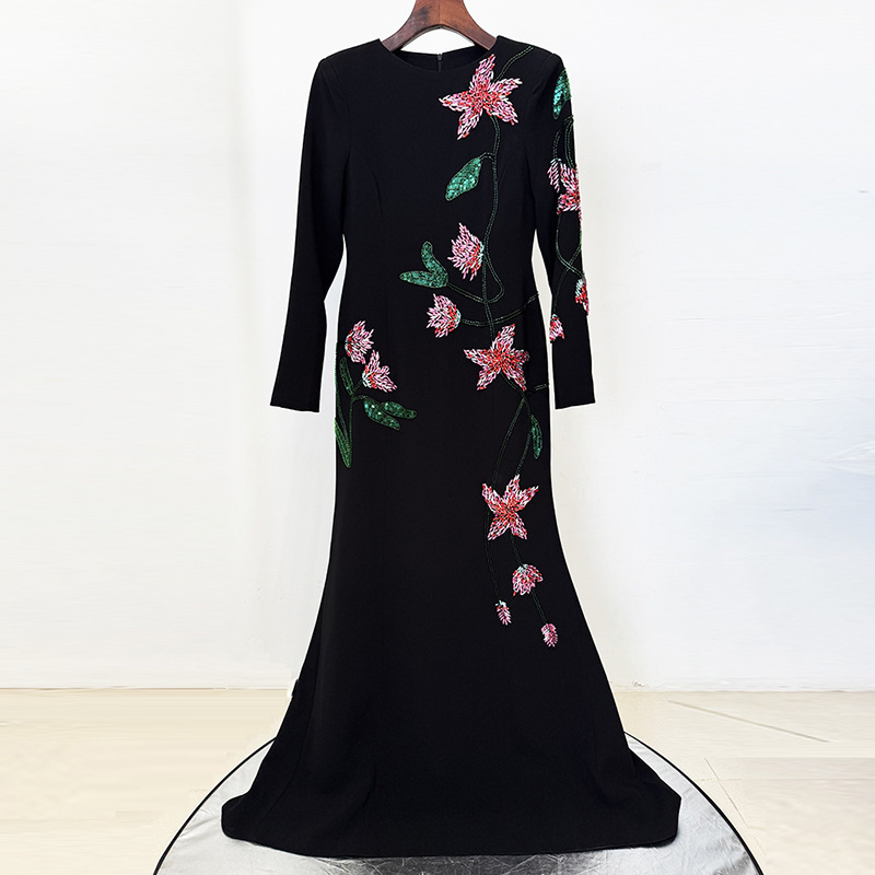 Luxurious Black Lace Long Sleeve Evening Gown with Crystal Jeweled Collar - Elegant Floor-Length Formal Gala & Wedding Guest Dress 9107