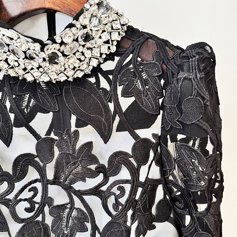 Luxurious Black Lace Long Sleeve Evening Gown with Crystal Jeweled Collar - Elegant Floor-Length Formal Gala & Party Dress 9106