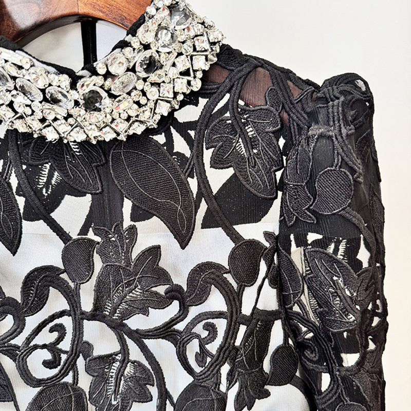 Luxurious Black Lace Long Sleeve Evening Gown with Crystal Jeweled Collar - Elegant Floor-Length Formal Gala & Party Dress 9106