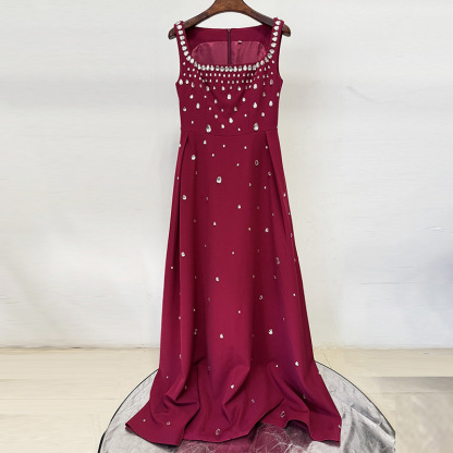 Elegant Burgundy Square Neck Evening Gown - Teardrop Crystal Embellished A-Line Formal Prom Dress 9008