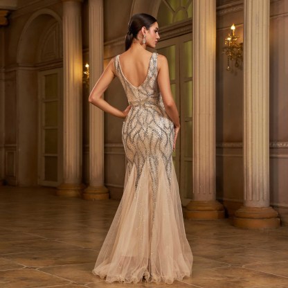 Sleek Mermaid Sequin & Tulle Prom Dress | Elegant V-Neck Sleeveless Evening Gown for Weddings & Galas gm90173