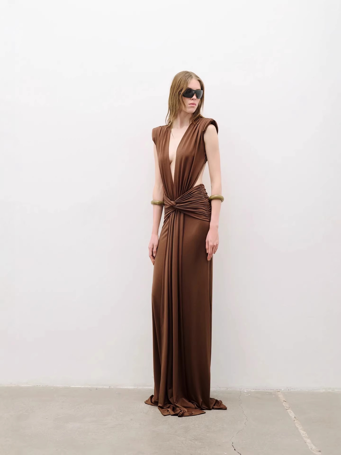 Bronze Goddess Deep V-Neck Draped Maxi Dress - Sultry Sleeveless Backless Ruched Evening Gown for Summer Soirée BD2673