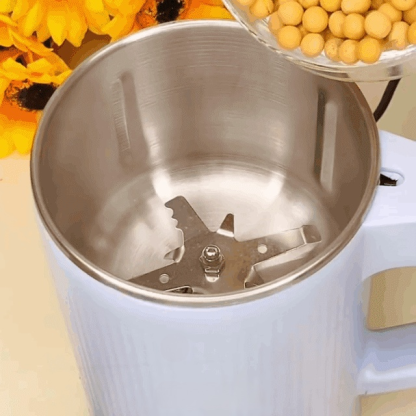 3 seconds to crush anything – 8-blade high-speed home grinder!