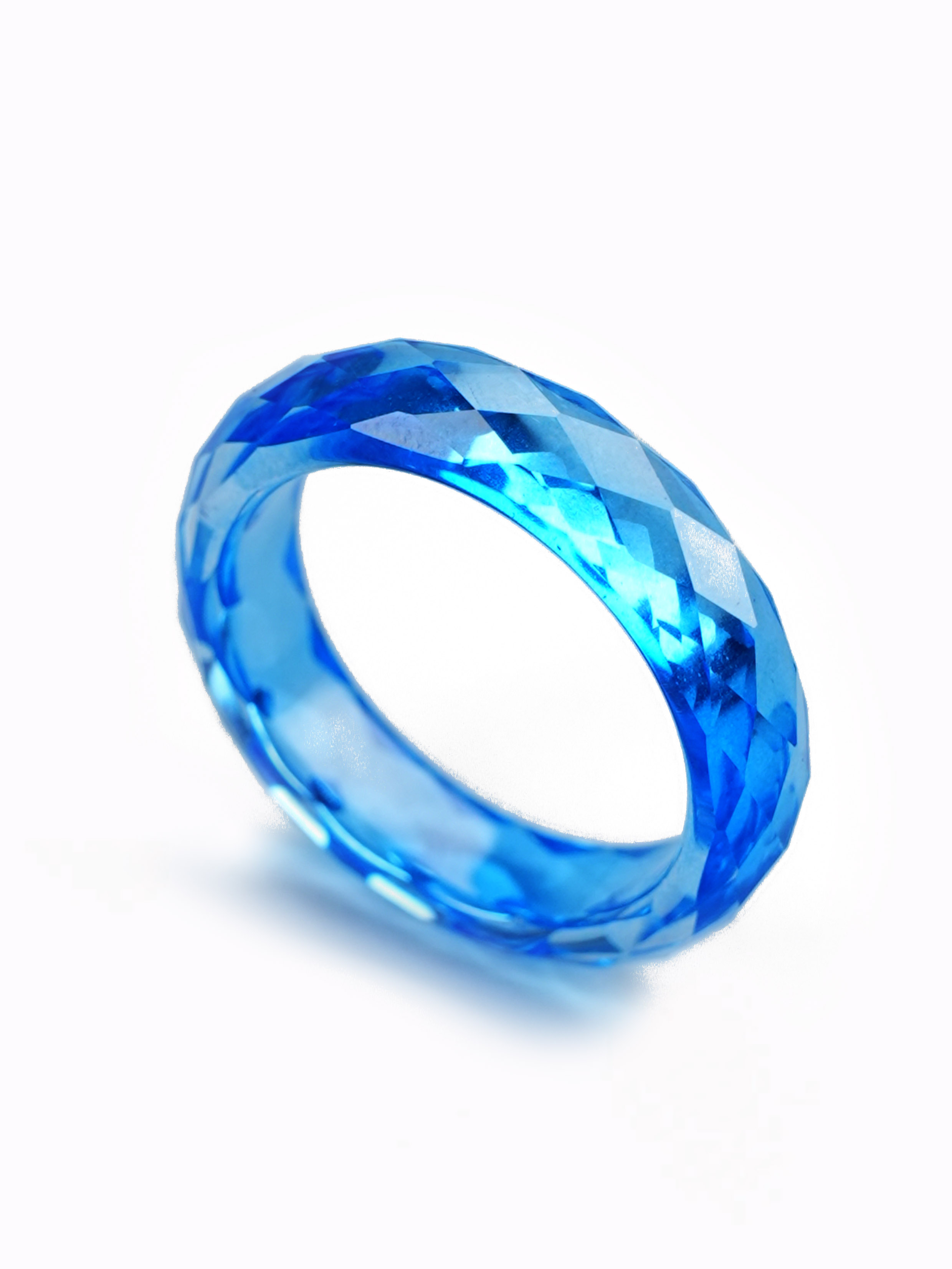 360-Degree Faceted Cornflower Blue Sapphire Ring
