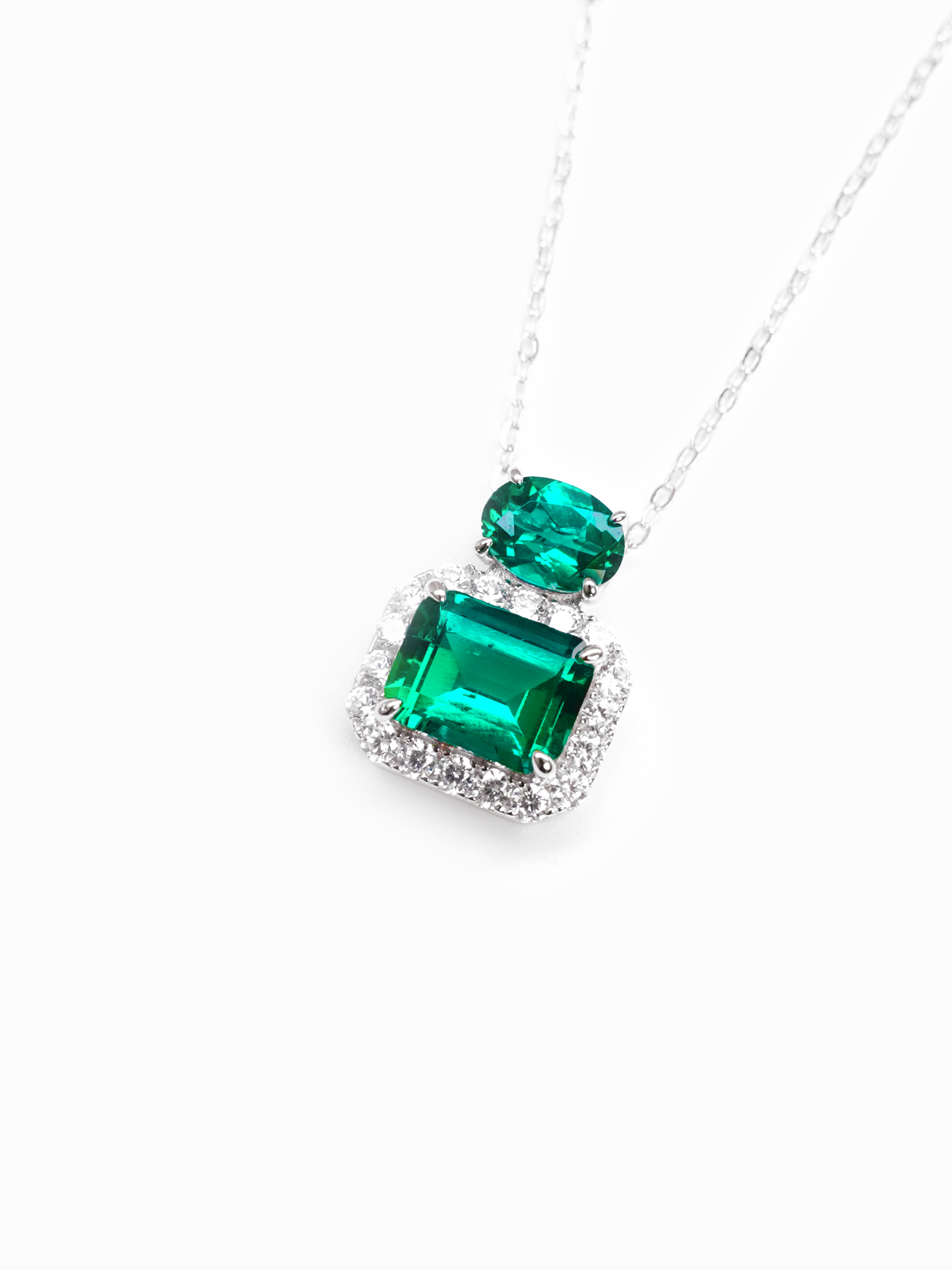 Emerald brilliant cut Emerald Necklace - Green Gleam