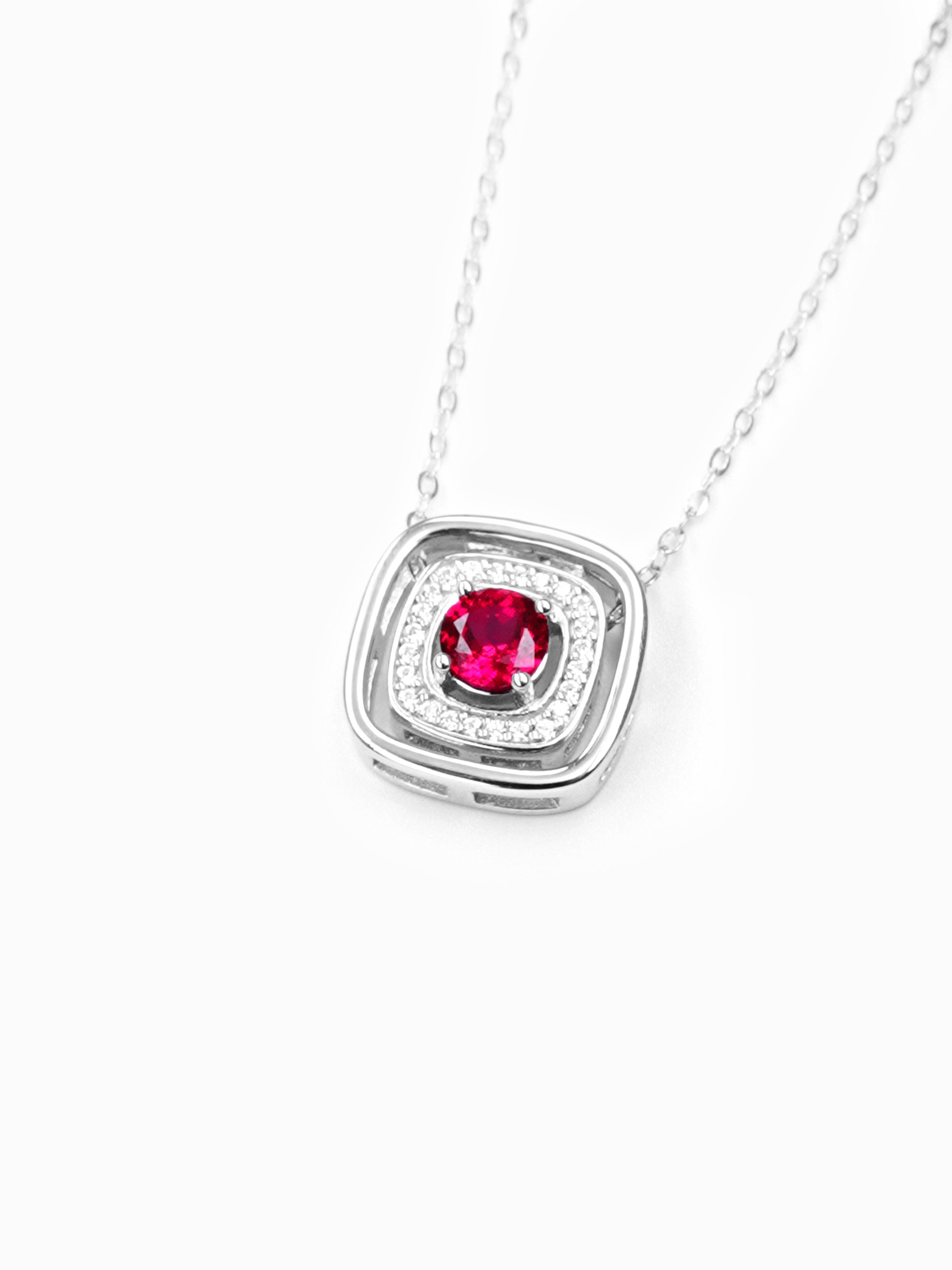 Round brilliant cut Ruby Necklace -  Cube Blaze