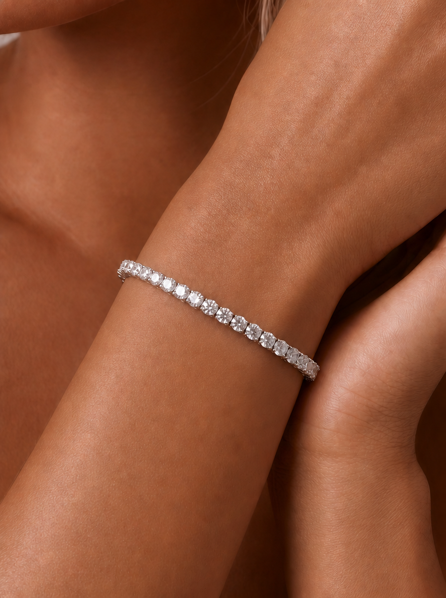Round Brilliant Cut Moissanite Bracelet - Galaxy Halo 