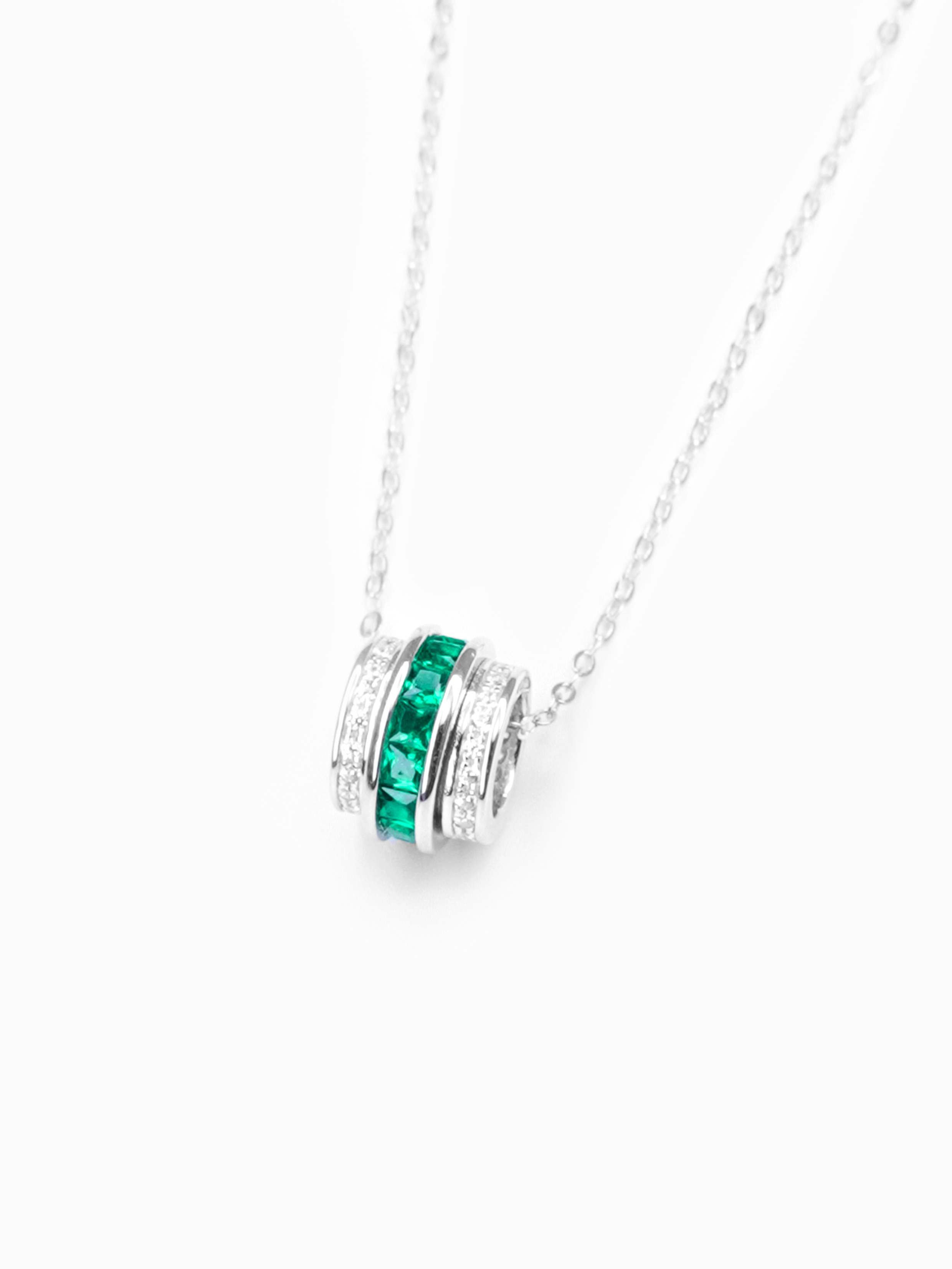 Princess brilliant cut Emerald Rotatable Necklace - Destiny Spin
