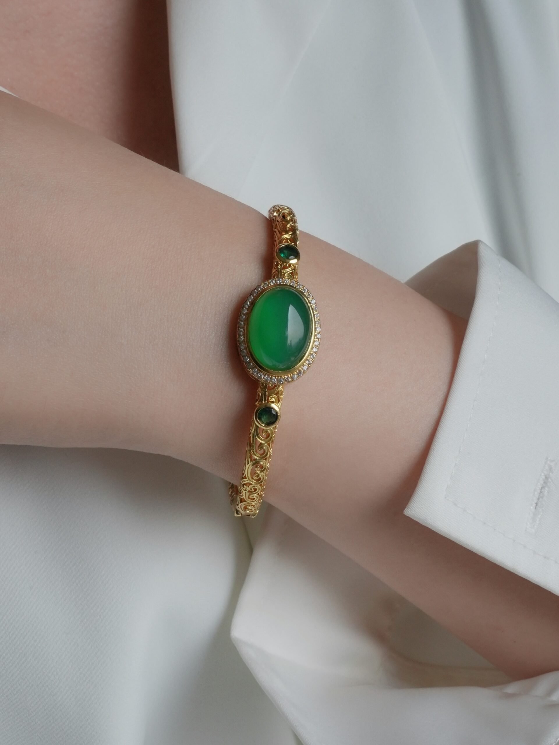Verdure Royal Armlet