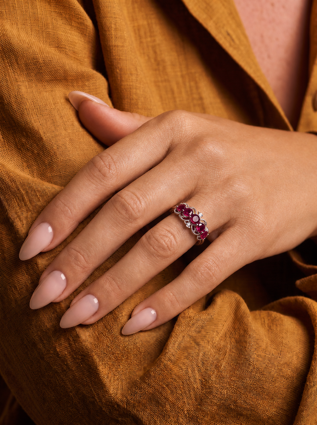 Garnet-Round Brilliant Cut Ring-Garnet Blossom