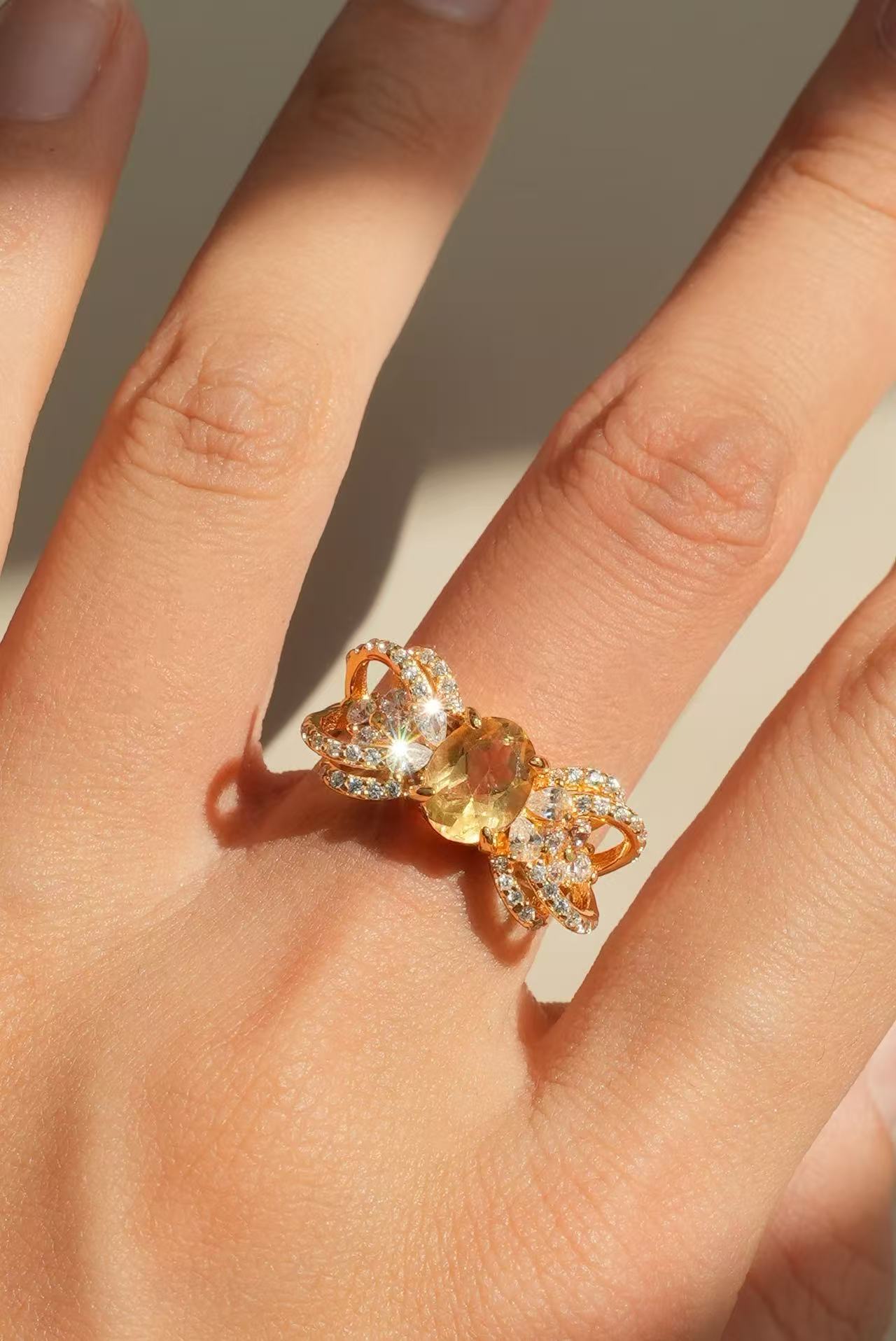 Oval Brilliant Cut Citrine - Golden Filigree