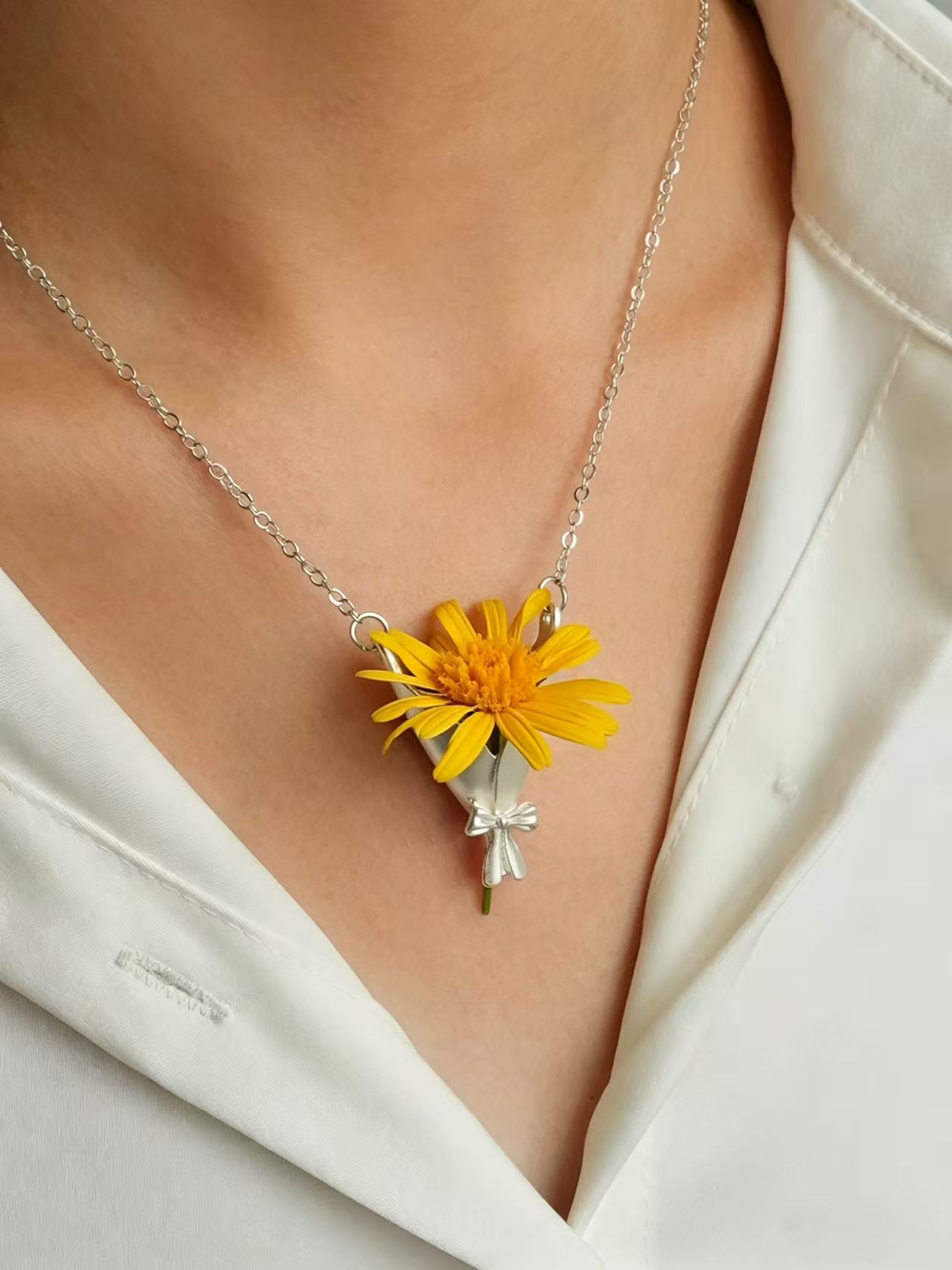 Plated Silver Necklace - Pocket Posy