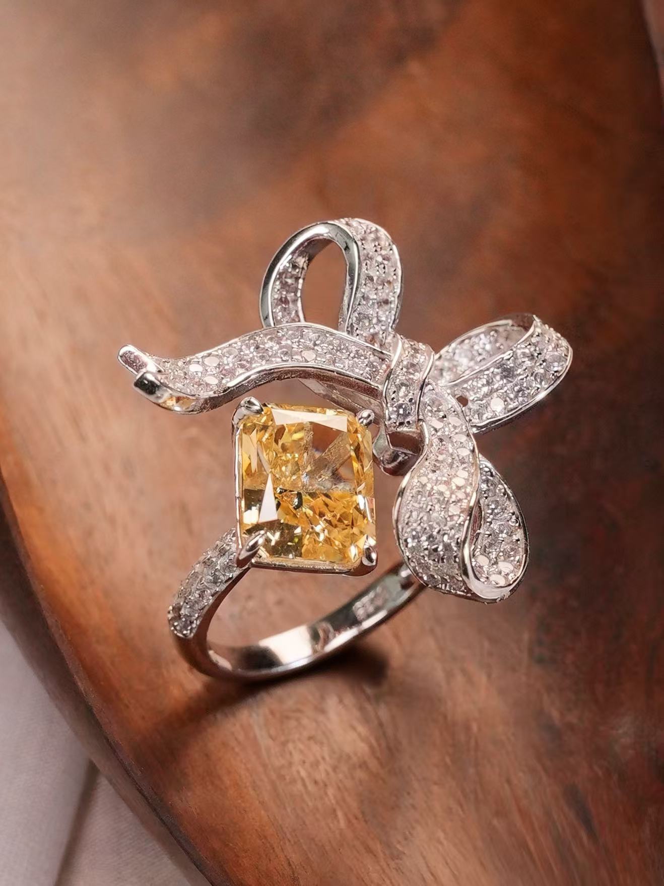 Cushion Brilliant Cut Cubic Zirconia Ring - Sunshine Whisper 