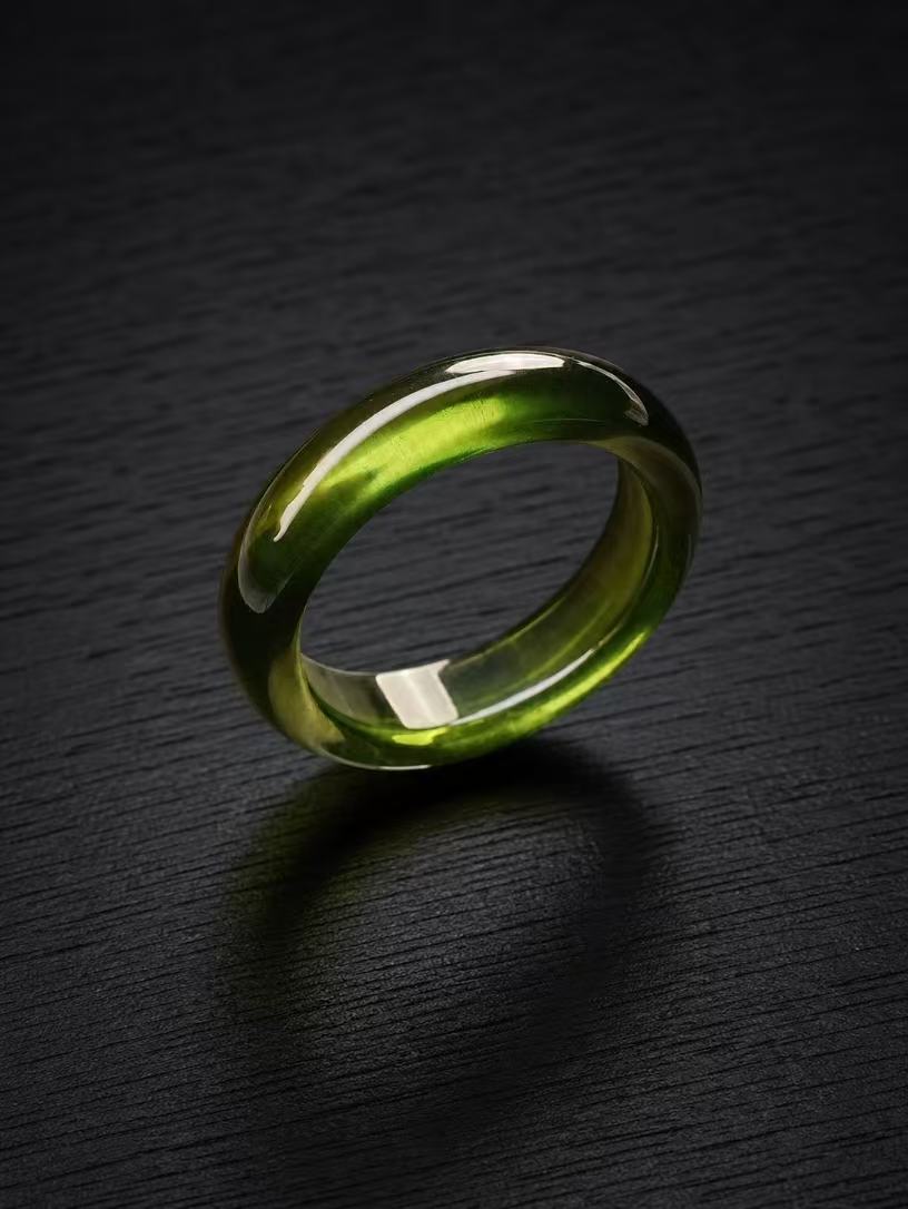 Green Sapphire-360-Degree Cabochon Ring