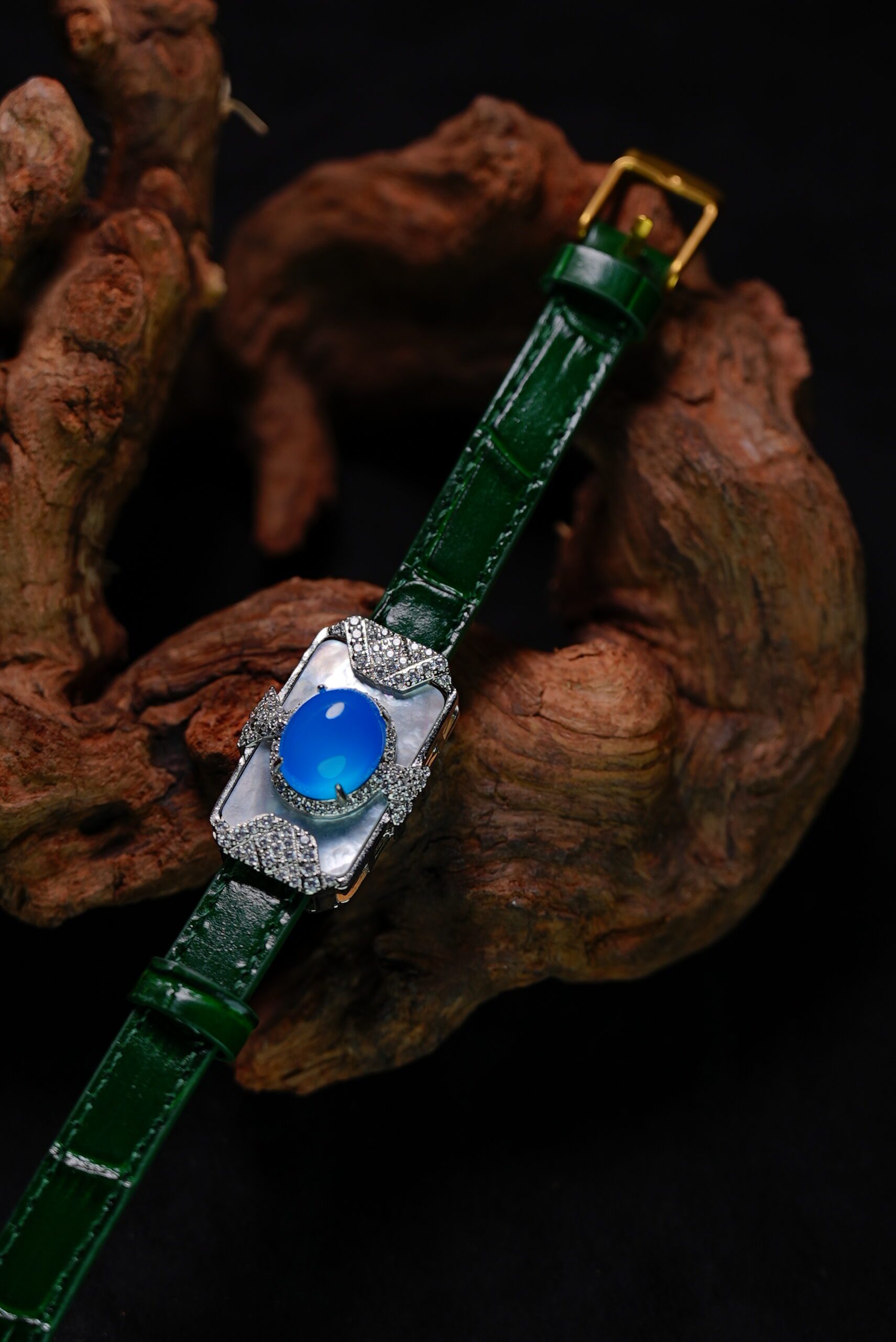 AquaSparkle Timepiece