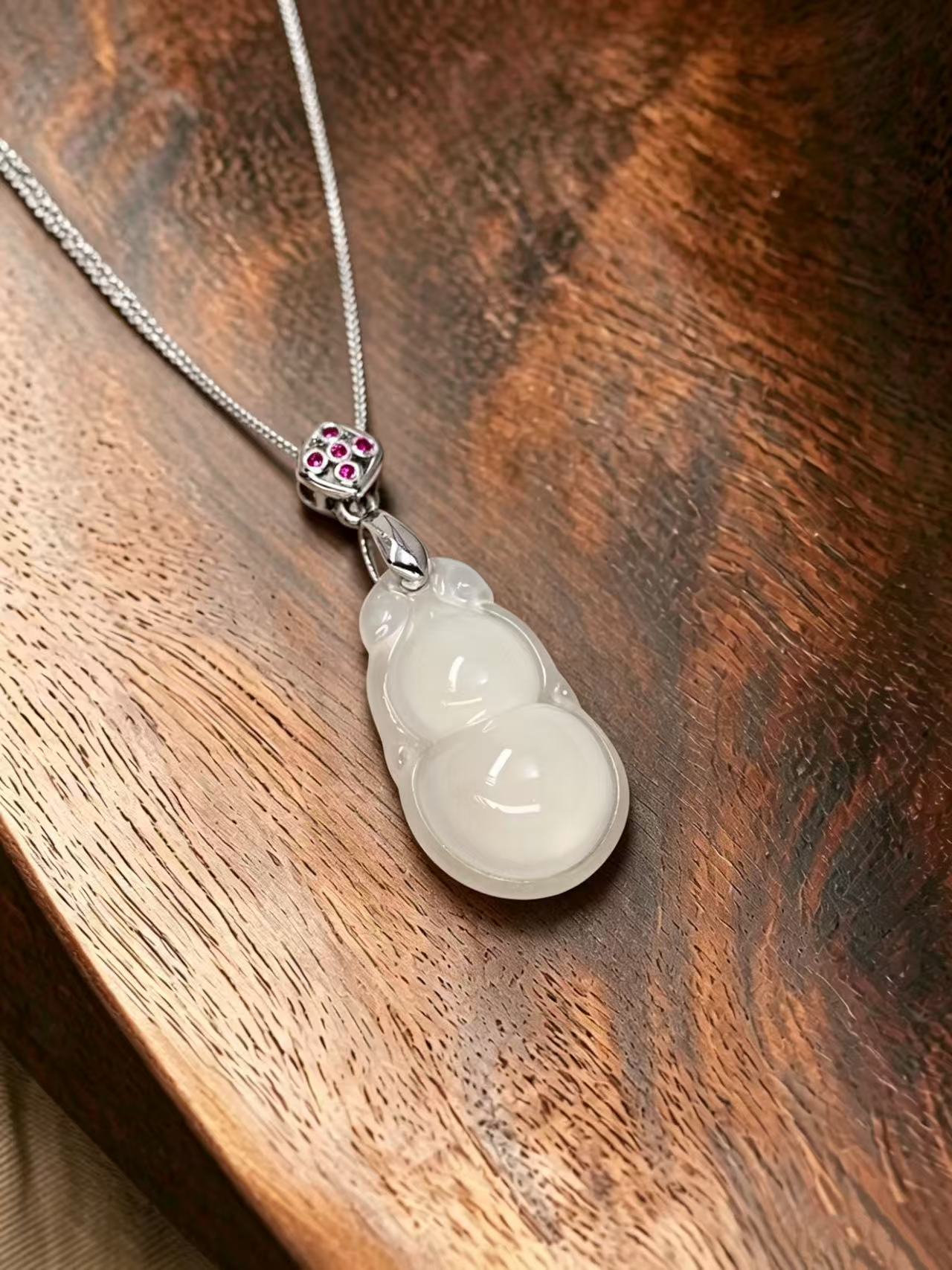 Chalcedony - AuraDrop