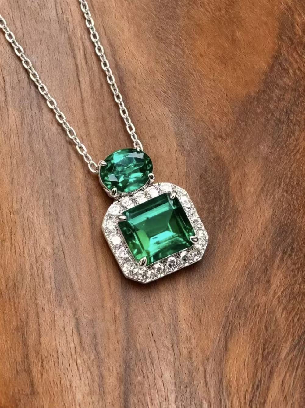 Emerald Brilliant Cut Emerald Necklace - Green Gleam