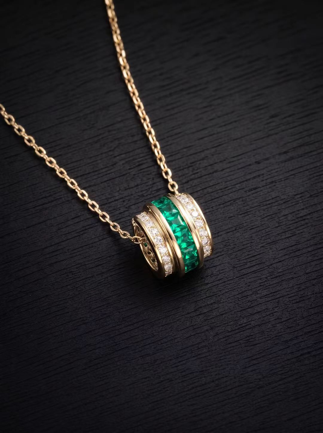 Emerald- Princess Brilliant Cut Rotatable Necklace-Destiny Spin