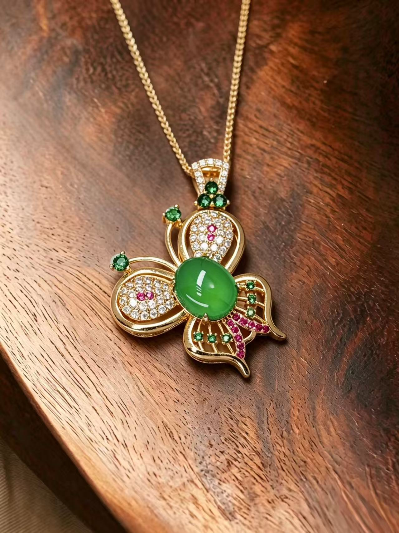 Chalcedony Necklace - Jade Flutter