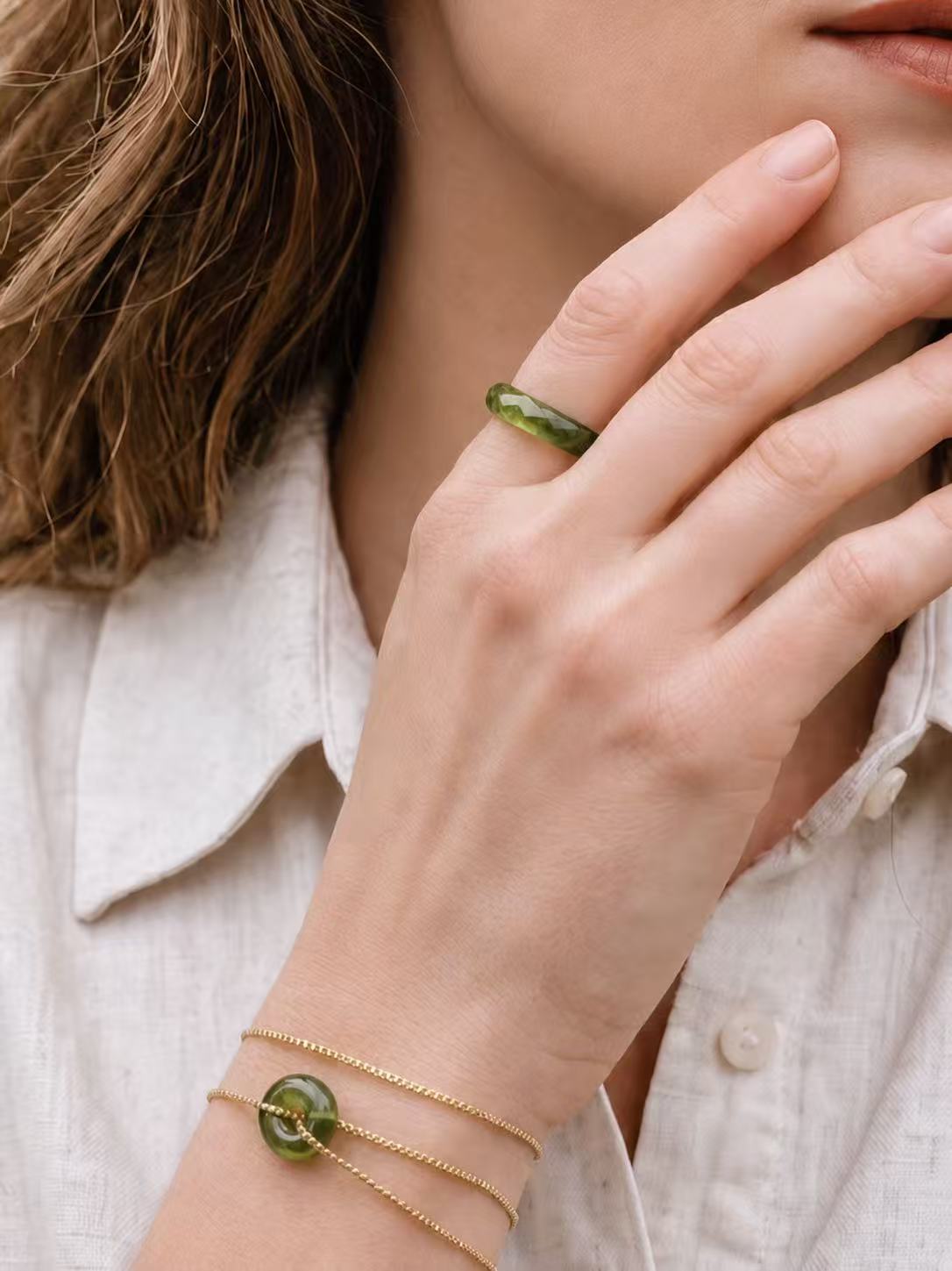 Green Sapphire-360-Degree Faceted Ring