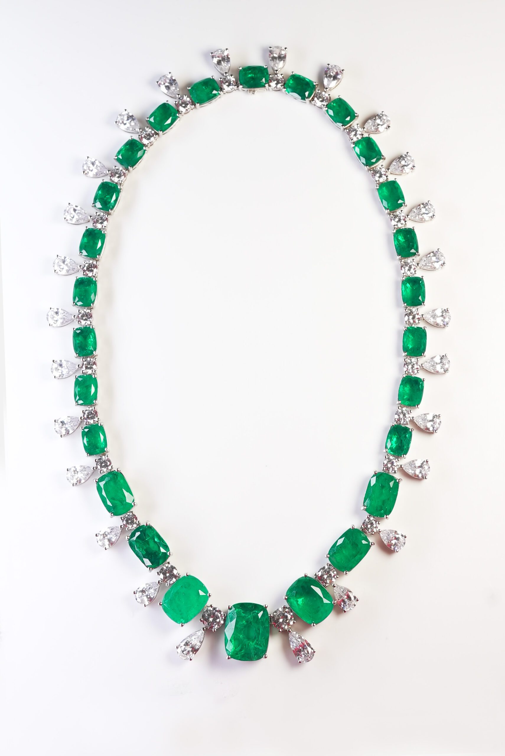 Verdant Oasis Emerald Necklace