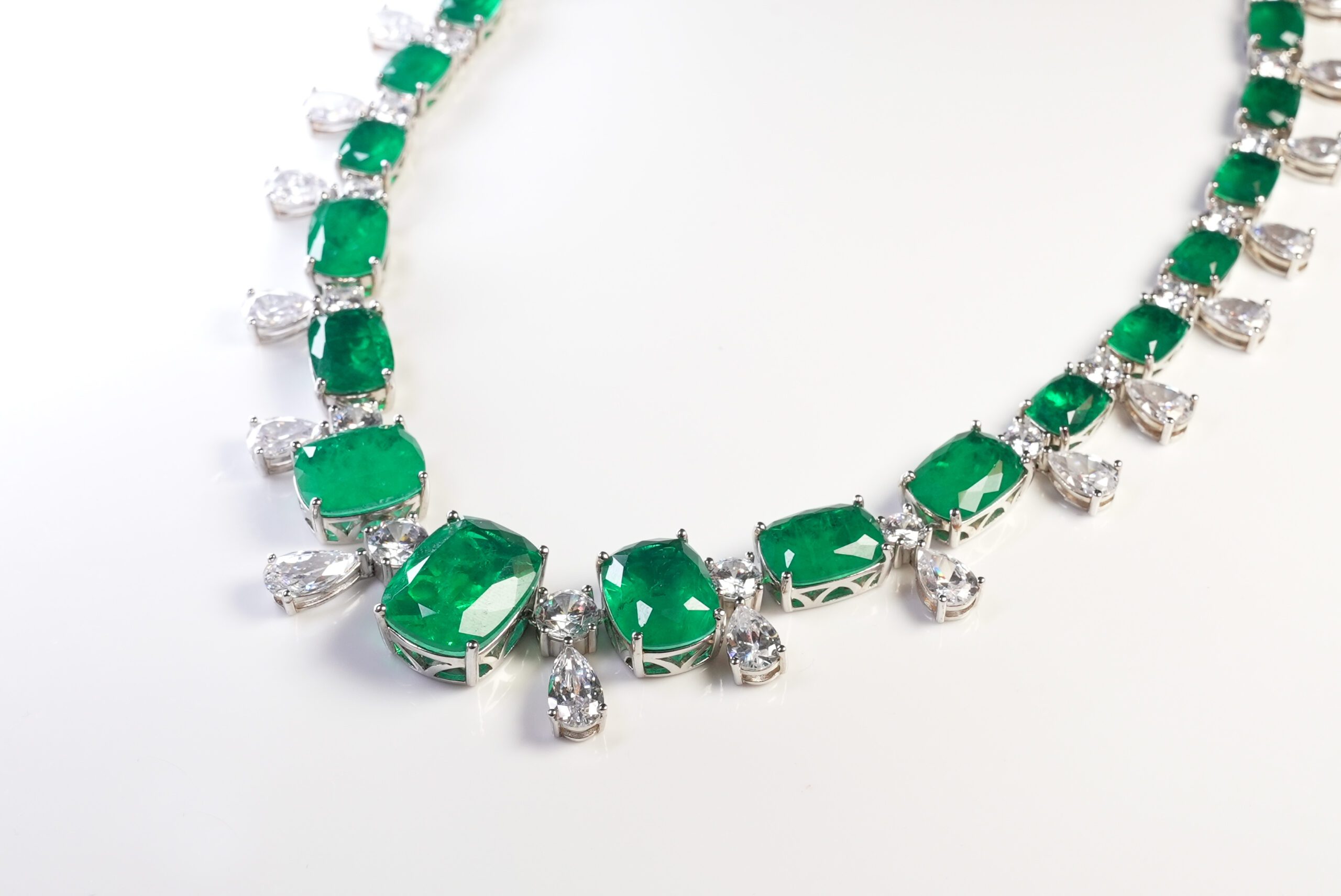 Verdant Oasis Emerald Necklace