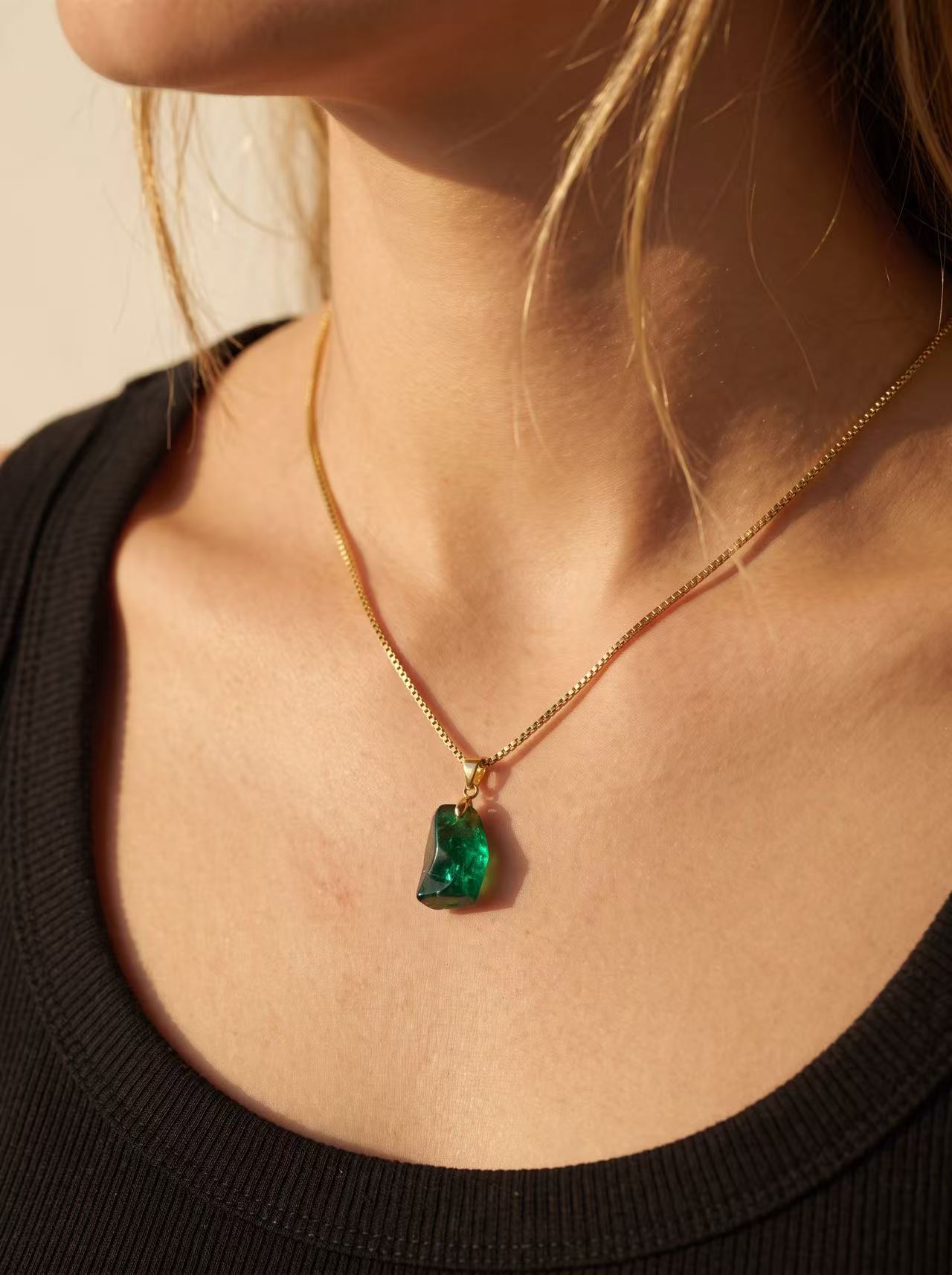 Free‑Form Faceted Cut Emerald Necklace - Verdant Ember
