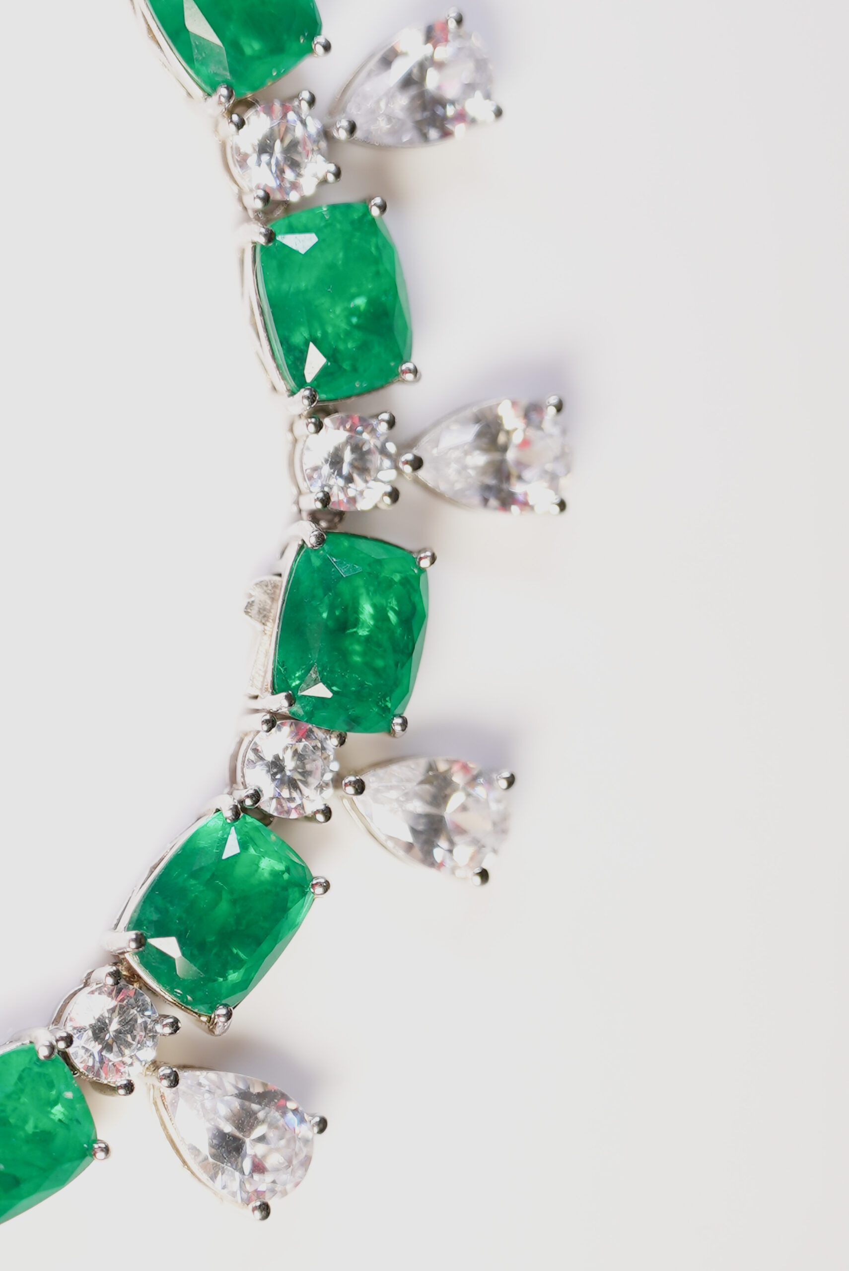 Verdant Oasis Emerald Necklace