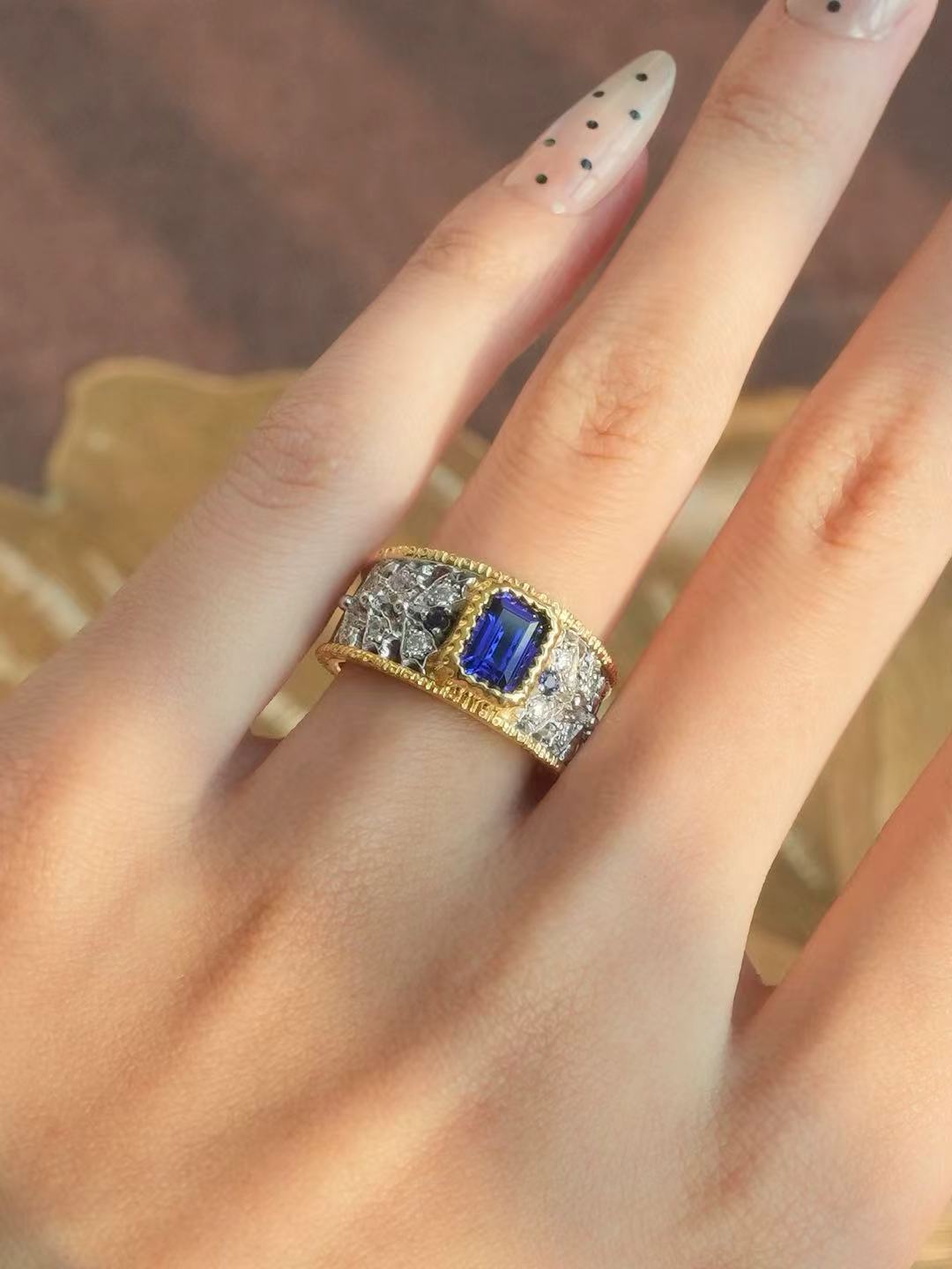 Emerald Brilliant Cut Sapphire Ring - Royal Weave