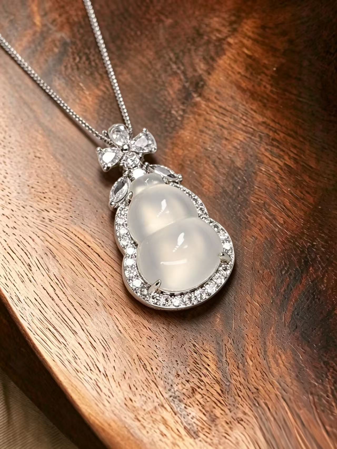 Chalcedony Necklace - Frosty Luster and Crystal Amber
