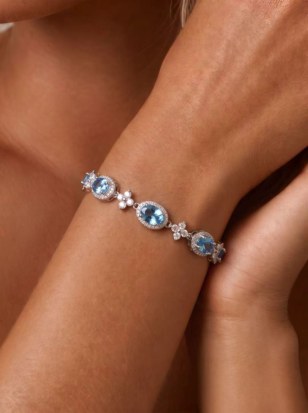 Oval Brilliant‑Cut Cornflower Sapphire Bracelet - Floral Azure
