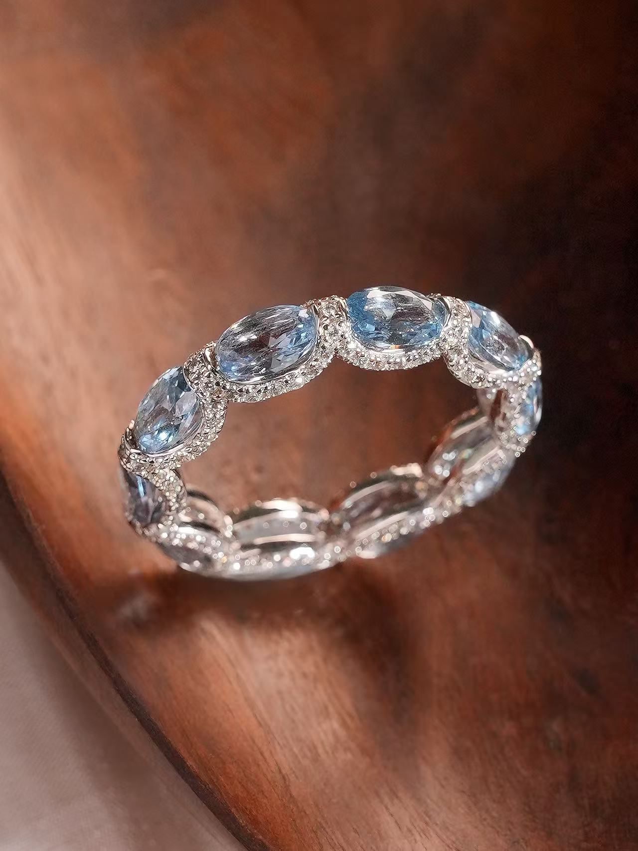 Oval Brilliant Cut Spinel Ring - Supernova Waltz