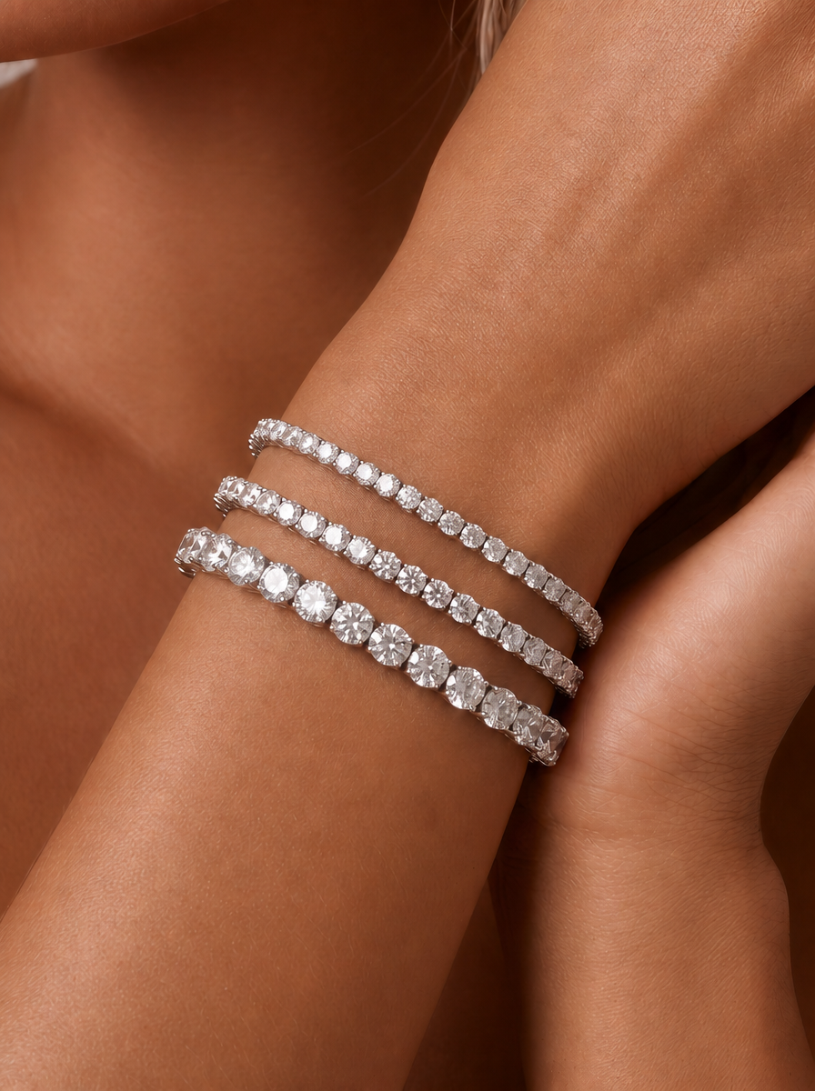 Round Brilliant Cut Moissanite Bracelet - Galaxy Halo 