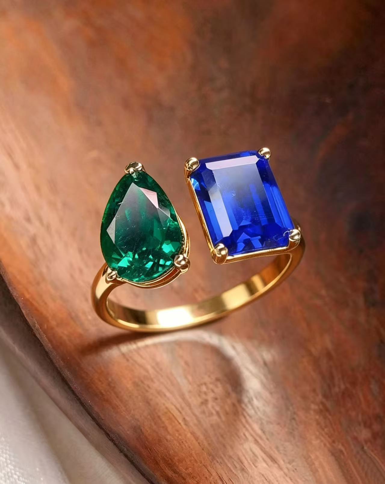 Adjustable Ring Set with Emerald and Sapphire