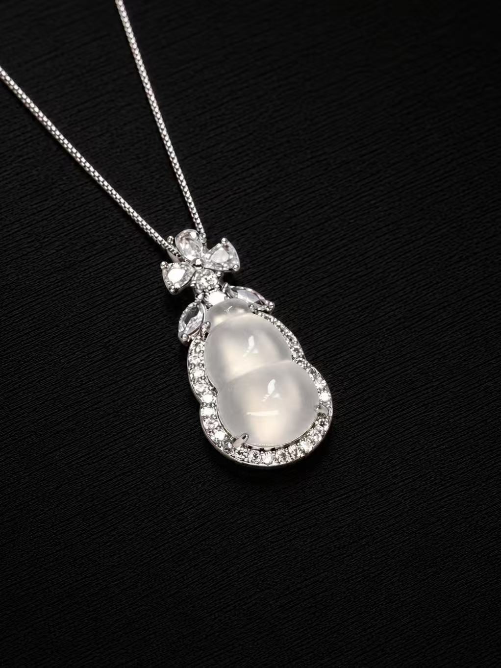 Agate Necklace-Frosty Luster and Crystal Amber