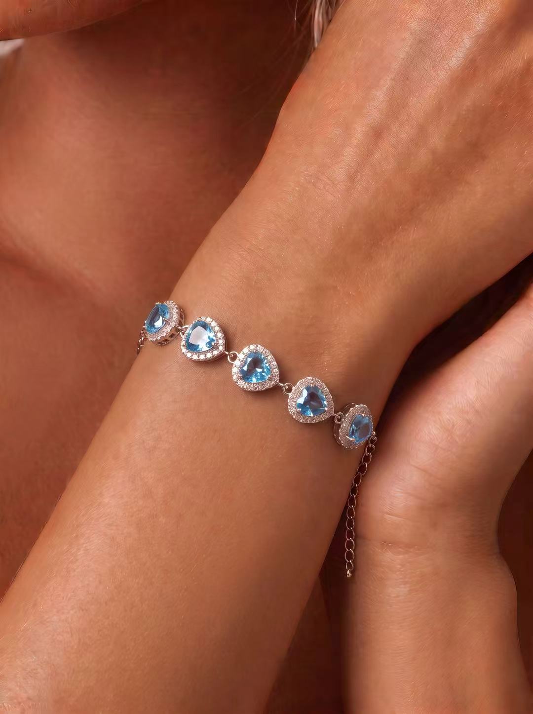 Heart Brilliant‑Cut Cornflower Sapphire Bracelet - Heartfelt Sapphire