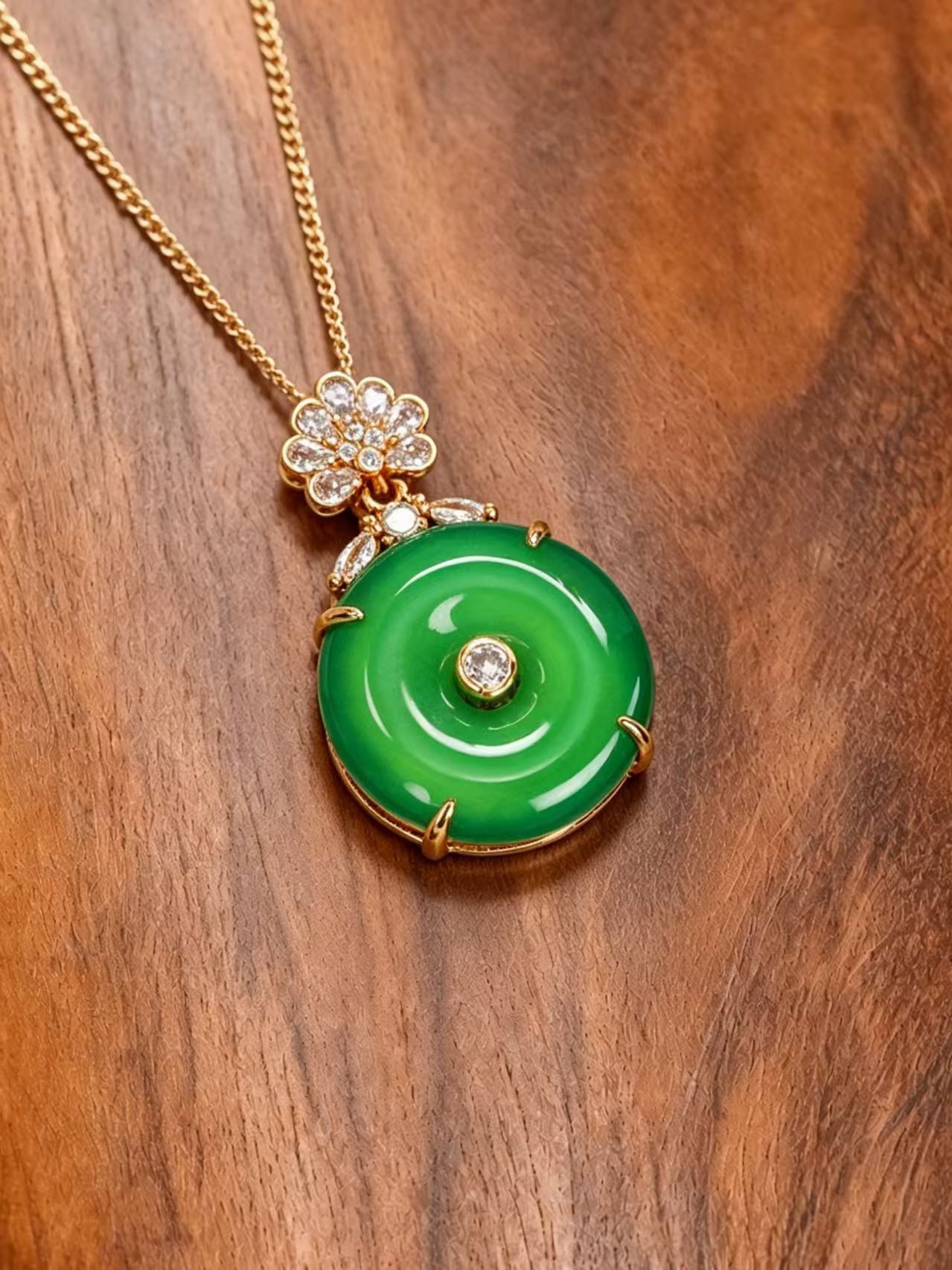 Chalcedony Necklace - Green Amber Spirit Diamond