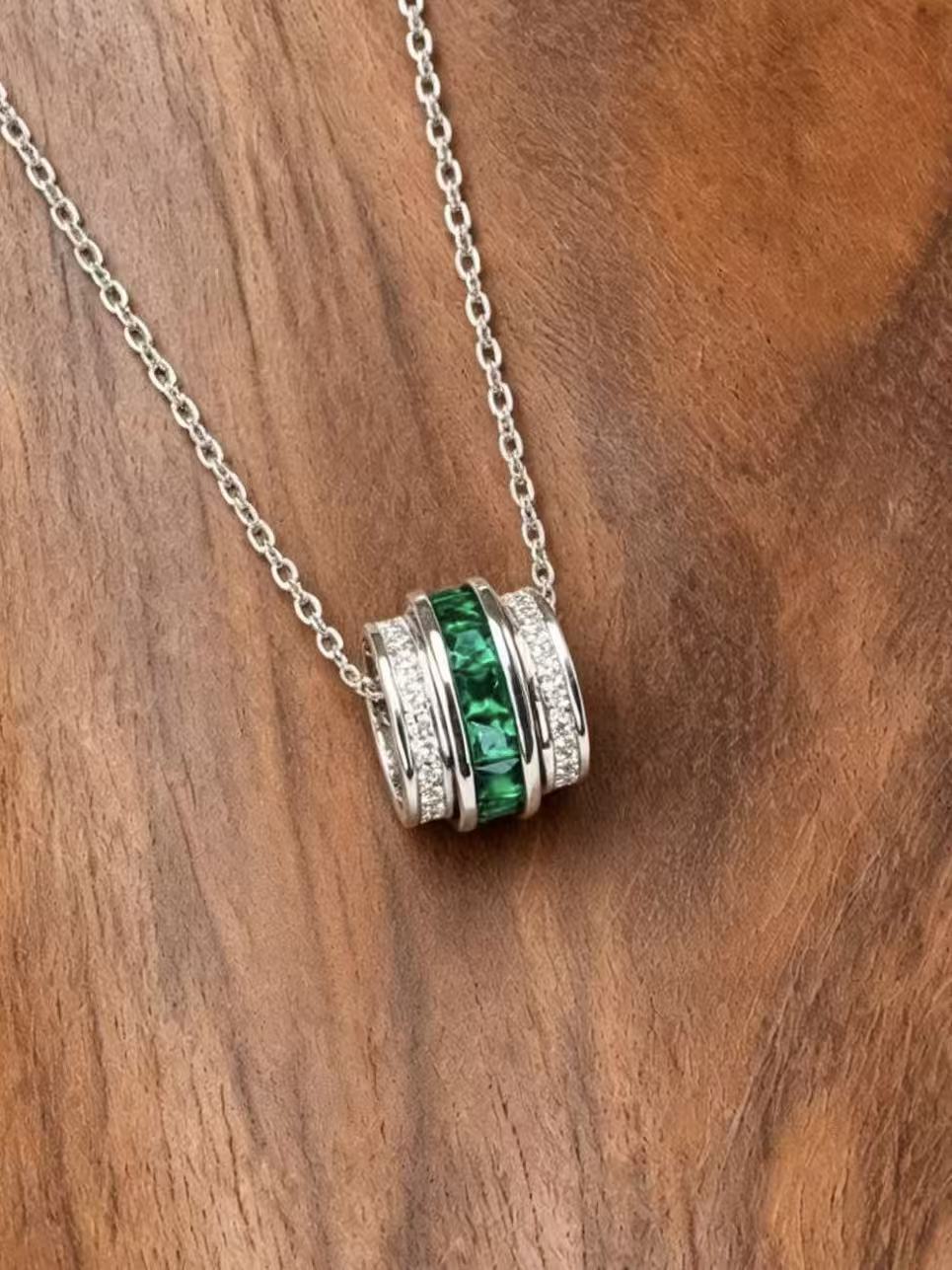 Princess Brilliant Cut Emerald Rotatable Necklace - Destiny Spin