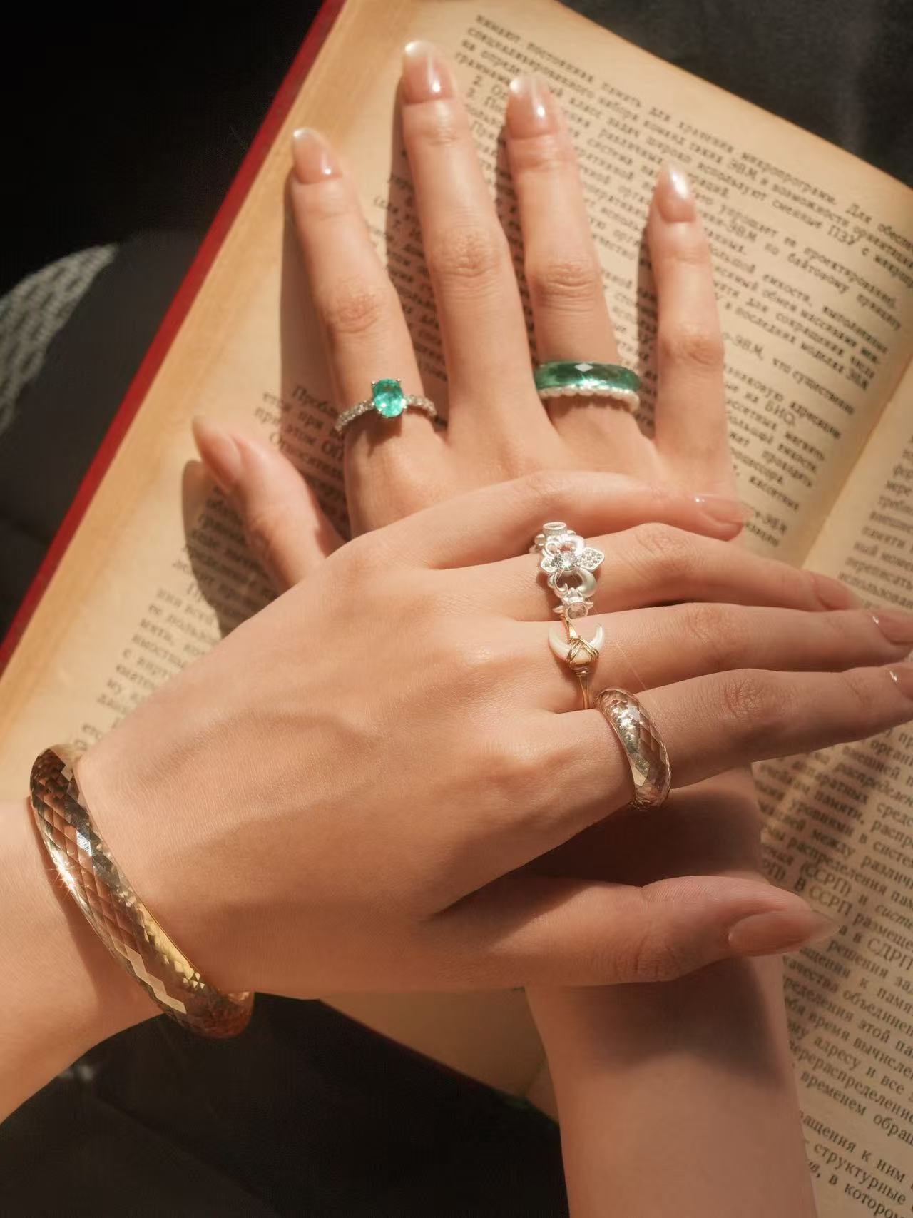 360-Degree Faceted Paraíba Ring