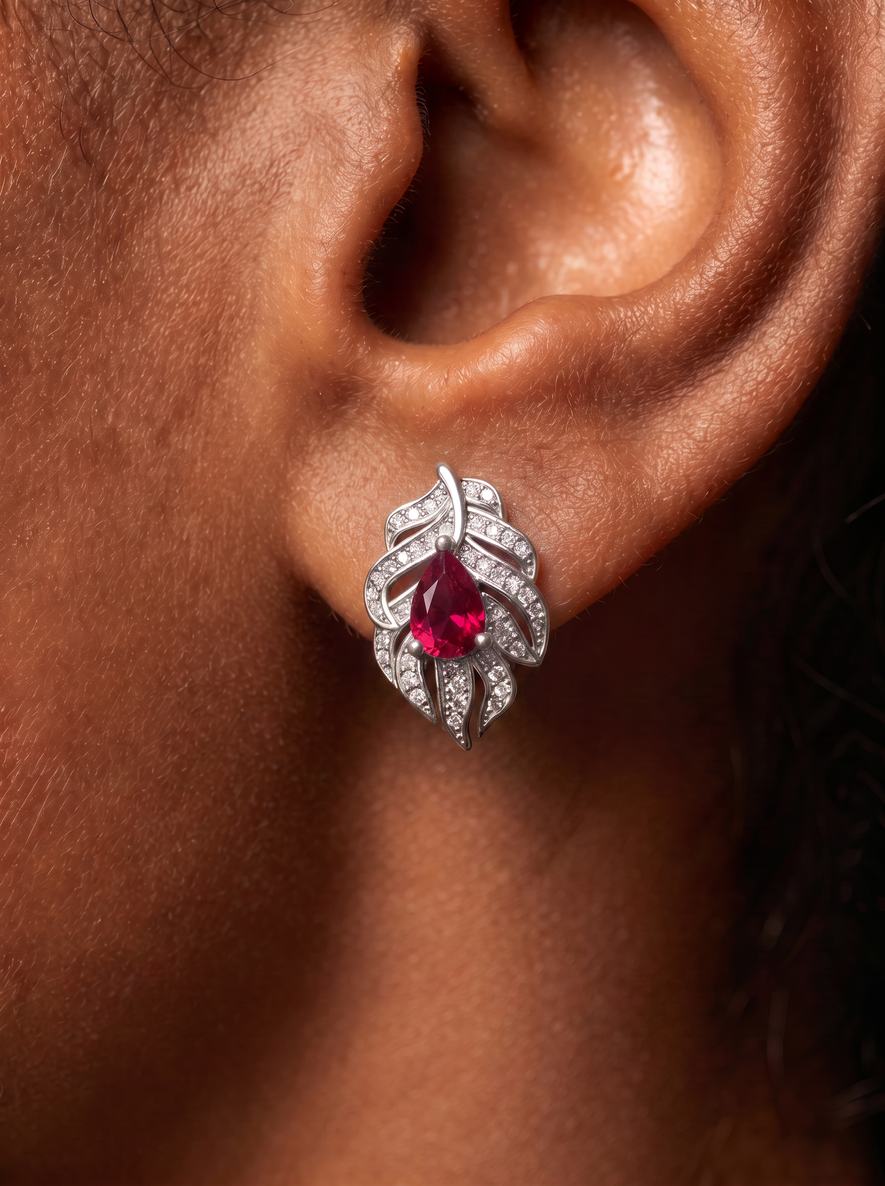 Pear Brilliant Cut Cornflower Blue Sapphire/Ruby Earring - Leaf Azure