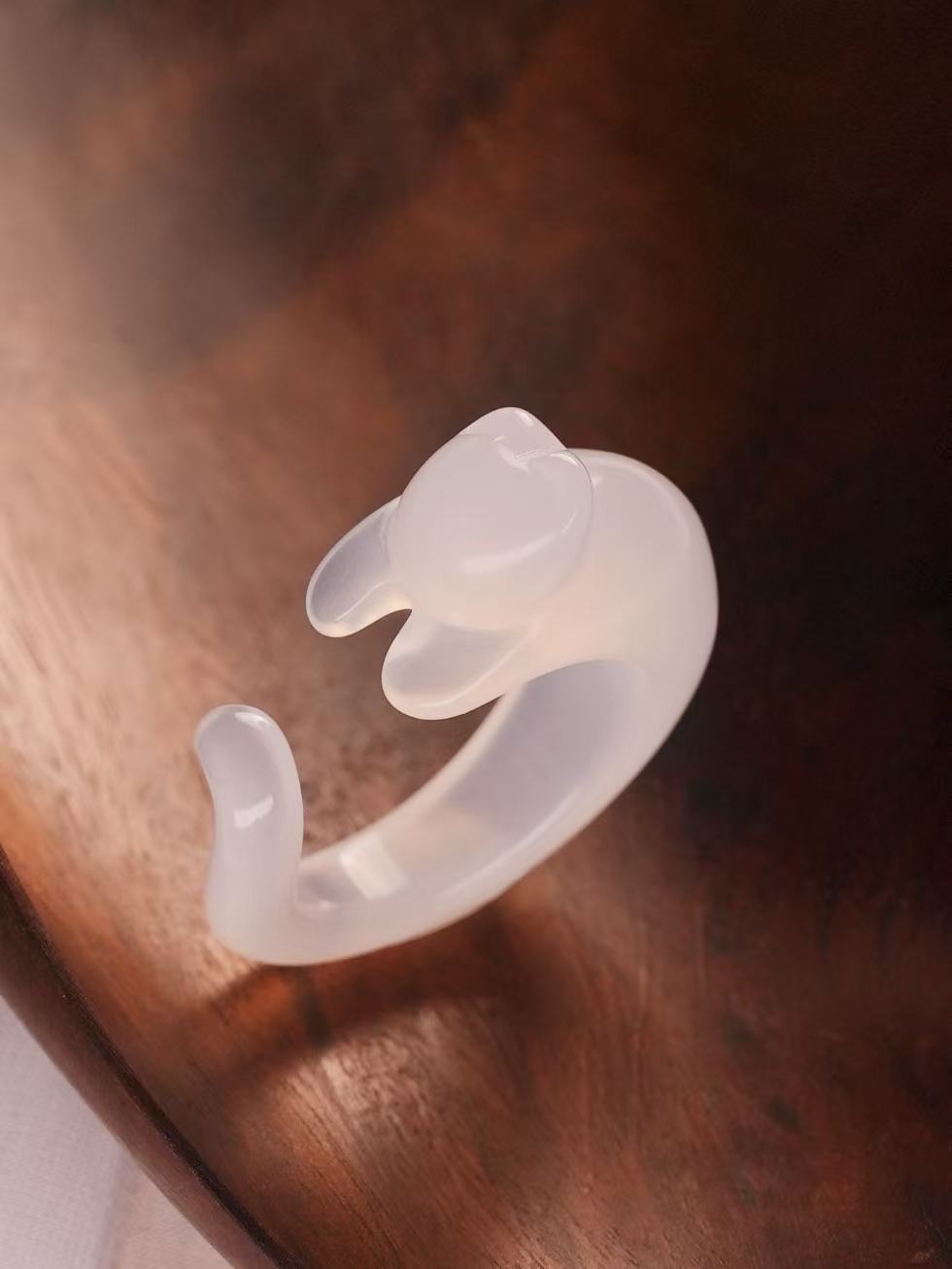Fancy Cut Agate Cat Ring