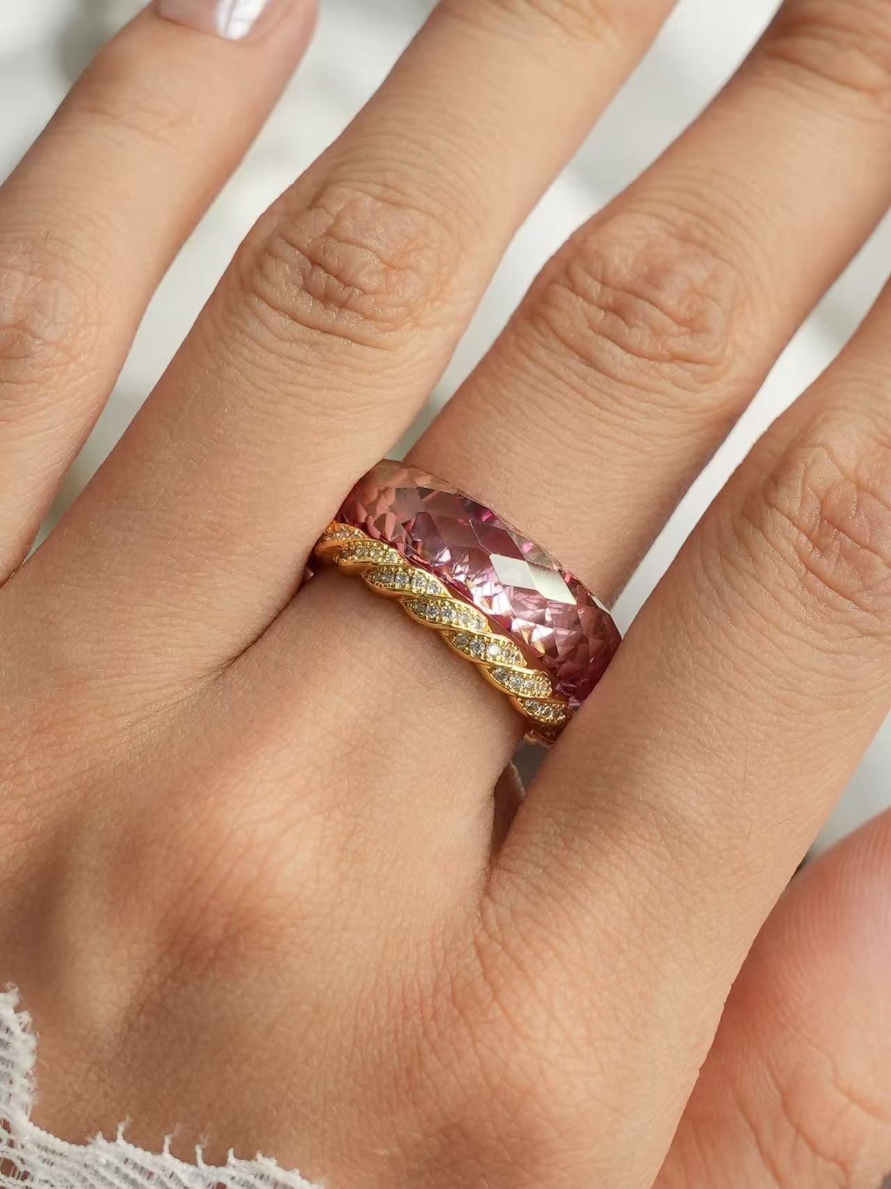 360-Degree Faceted Moissanite Ring - Sakura Pink