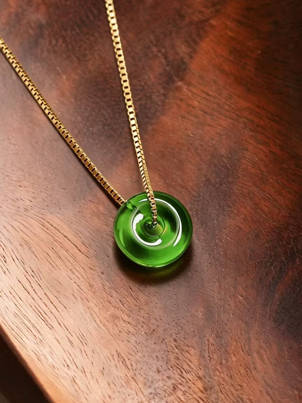Circle of Wholeness - Tsavorite