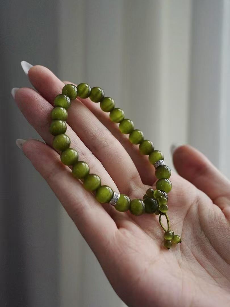 Olive CatEye Bracelet - Verdance Glow