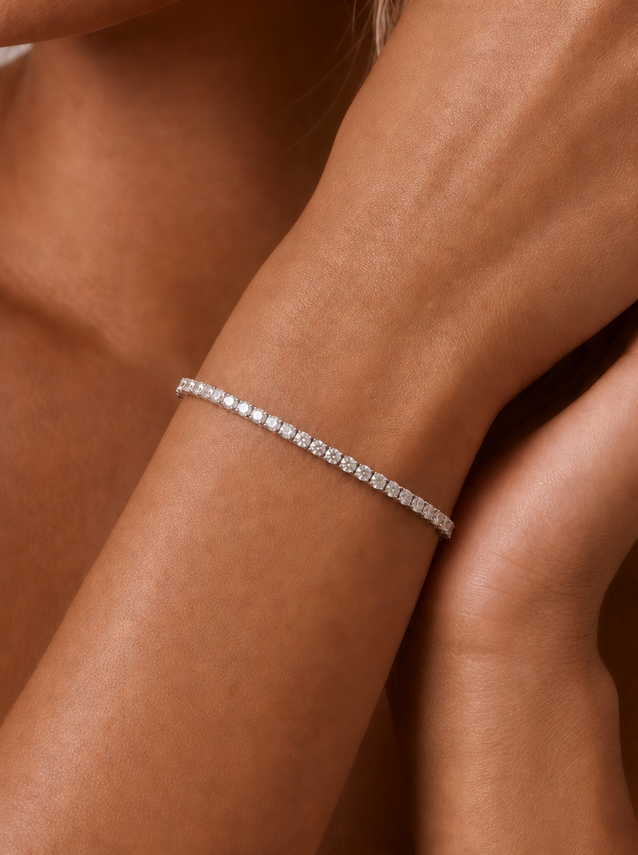 Round Brilliant Cut Moissanite Bracelet - Galaxy Halo 
