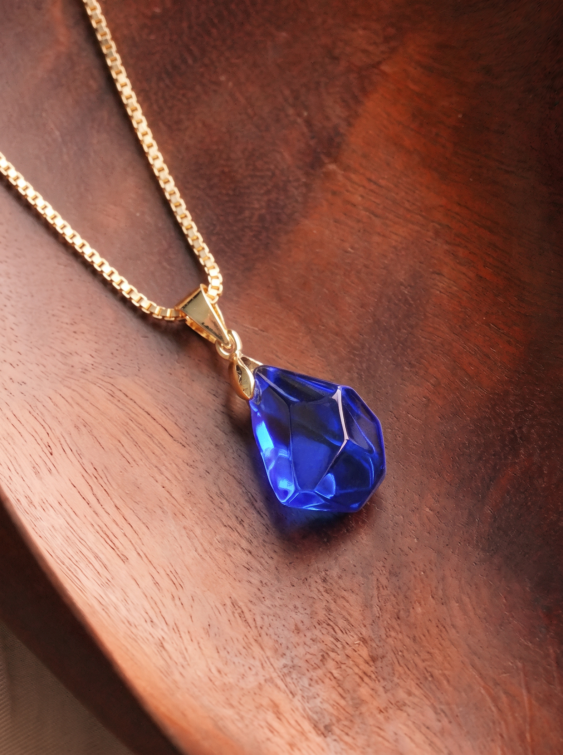 Free‑Form Faceted Cut Sapphire Necklace - Midnight Haze